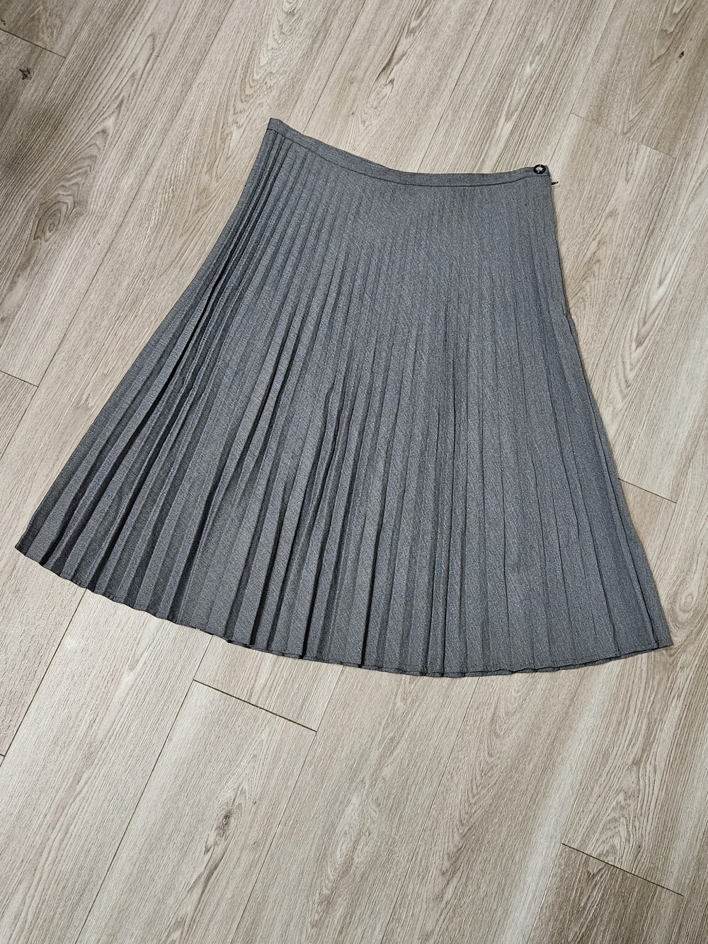 Evan Picone Gray Pleated A-Line Skirt